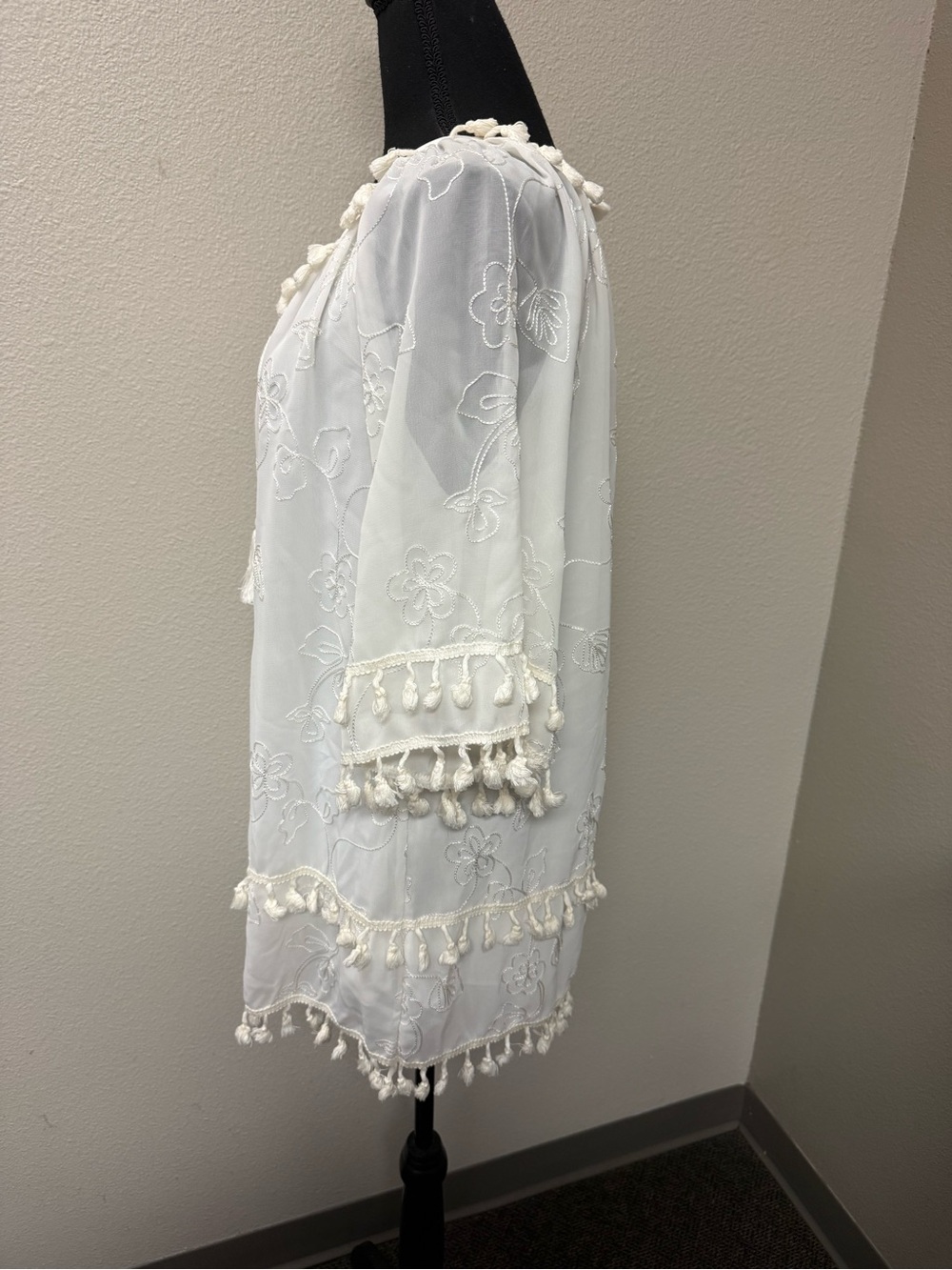 Urban Mangoz White Embroidered Tassel Boho Tunic Cover Up Dress Large - Picture 4 of 8
